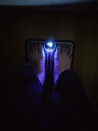 Foto de un cliente usando el masajeador de pies (reseña 9)